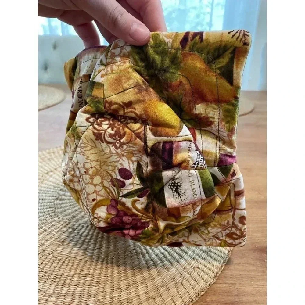 Wine & Grape Design Bowl Cloth